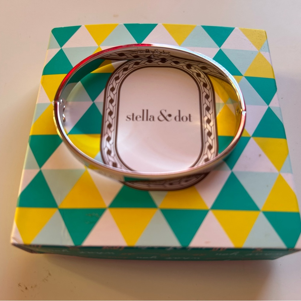 Stella & Dot Silver Geometric Bangle